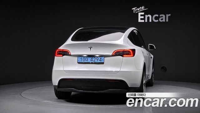 Tesla Model Y RWD - фото 3