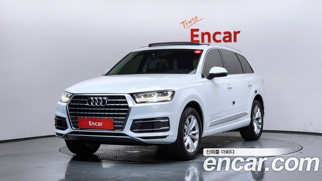 Audi Q7 45 TFSI Quattro - фото 0