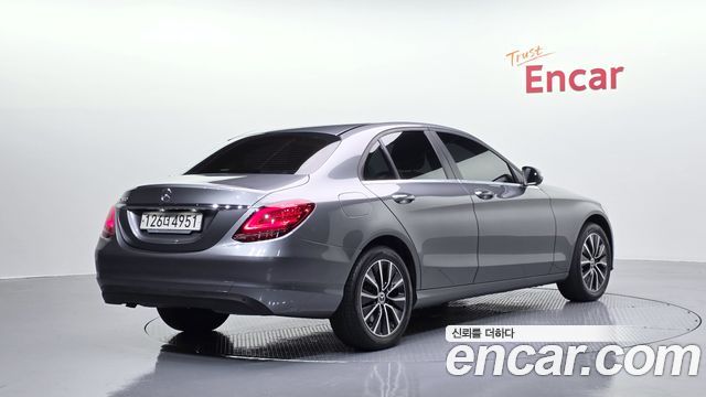 Mercedes-Benz C-Class W205 C200 - фото 1