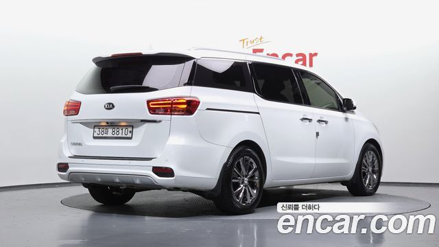 Kia Carnival Новый 9-Seater Prstige - фото 1