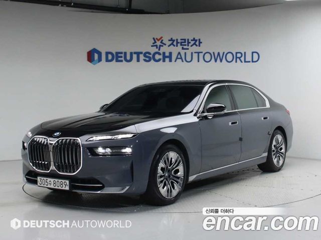 BMW 7-Series G70 740i sDrive Design Pure Excellence - фото 0