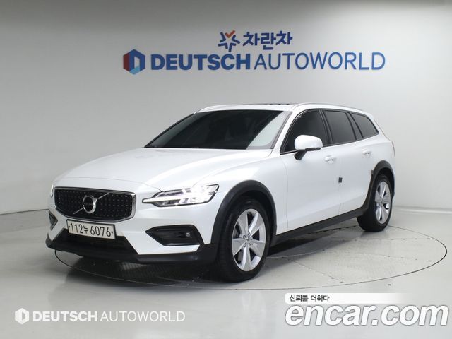 Volvo V60 2-го поколения T5 AWD - фото 2