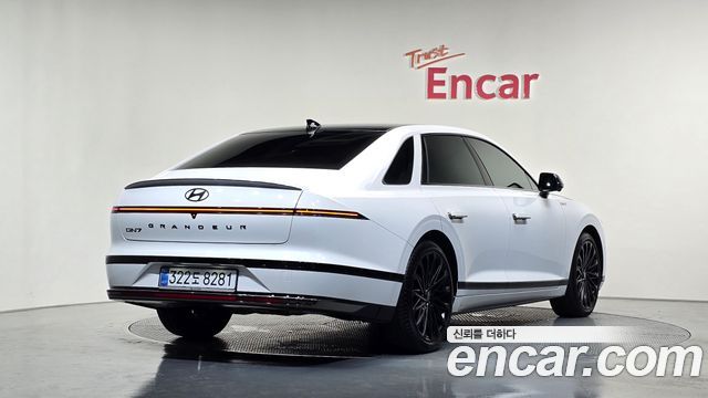 Hyundai Grandeur GN7, гибрид Calligraphy - фото 1