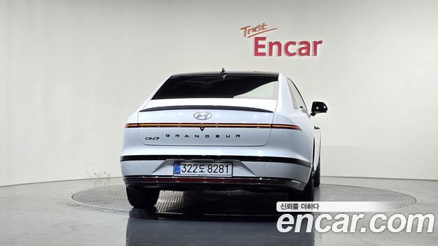 Hyundai Grandeur GN7, гибрид Calligraphy - фото 3