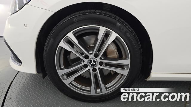 Mercedes-Benz E-Class W213 E350 4MATIC Avantgarde - фото 4