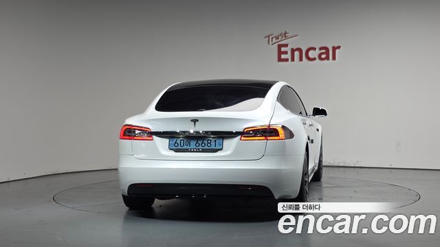 Tesla Model S Long Range - фото 3