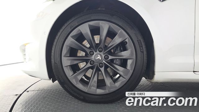 Tesla Model S Long Range - фото 4