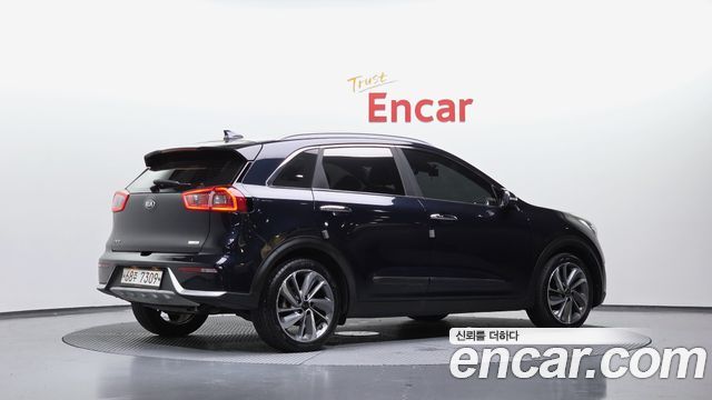 Kia Niro Noblesse - фото 1