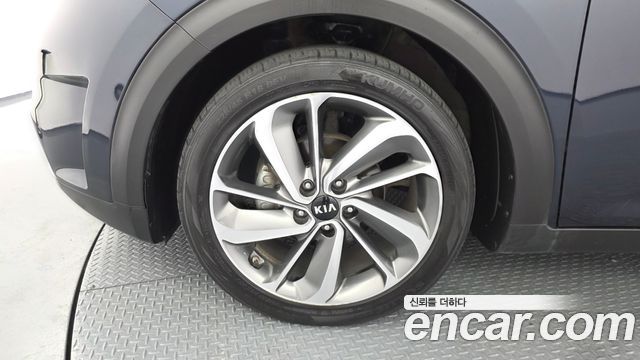 Kia Niro Noblesse - фото 4