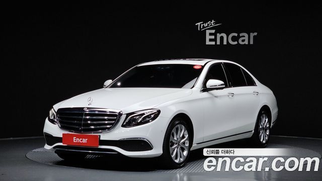 Mercedes-Benz E-Class W213 E300 4MATIC Exclusive - фото 0
