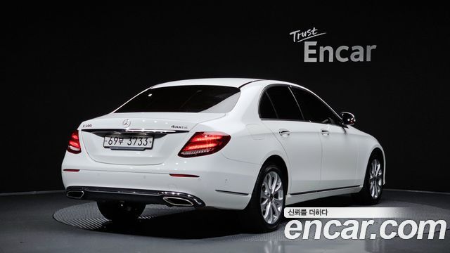 Mercedes-Benz E-Class W213 E300 4MATIC Exclusive - фото 1