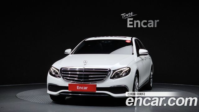 Mercedes-Benz E-Class W213 E300 4MATIC Exclusive - фото 2