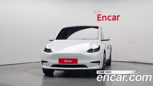Tesla Model Y RWD - фото 2