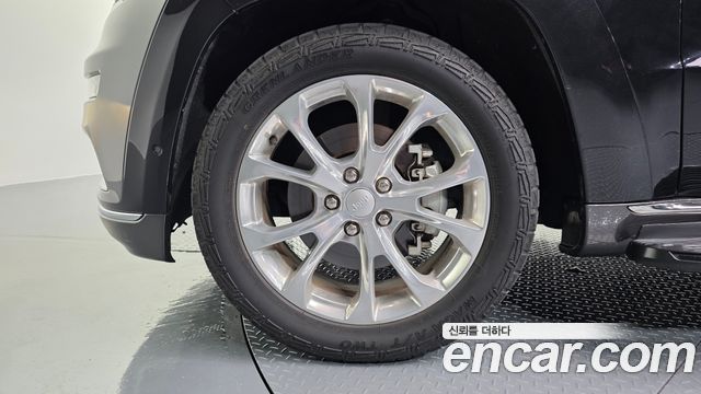 Jeep Cherokee 3.6 Summit WK2 - фото 4