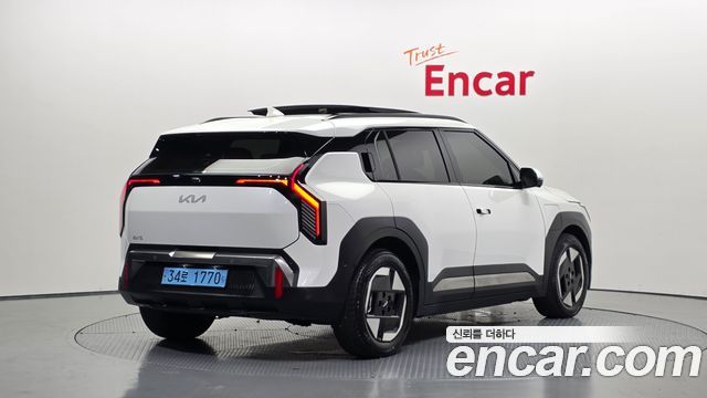 Kia EV3 Long Range 2WD Earth - фото 1