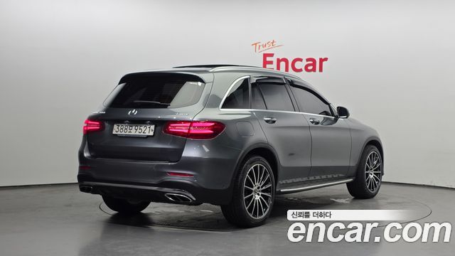 Mercedes-Benz GLC-Class X253 GLC300 4MATIC AMG Line - фото 1