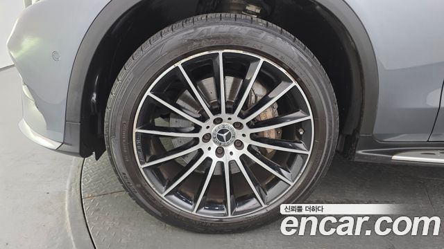 Mercedes-Benz GLC-Class X253 GLC300 4MATIC AMG Line - фото 4