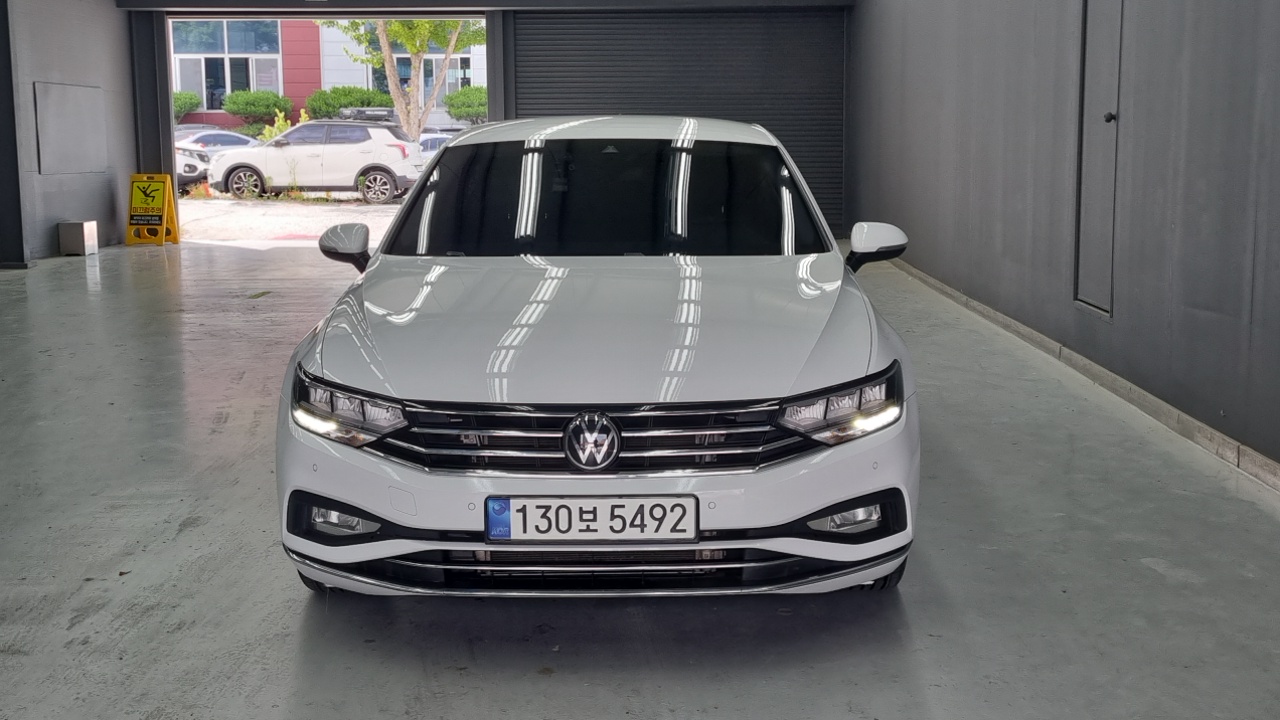 Volkswagen Passat B8 2.0 TDI Premium - фото 2