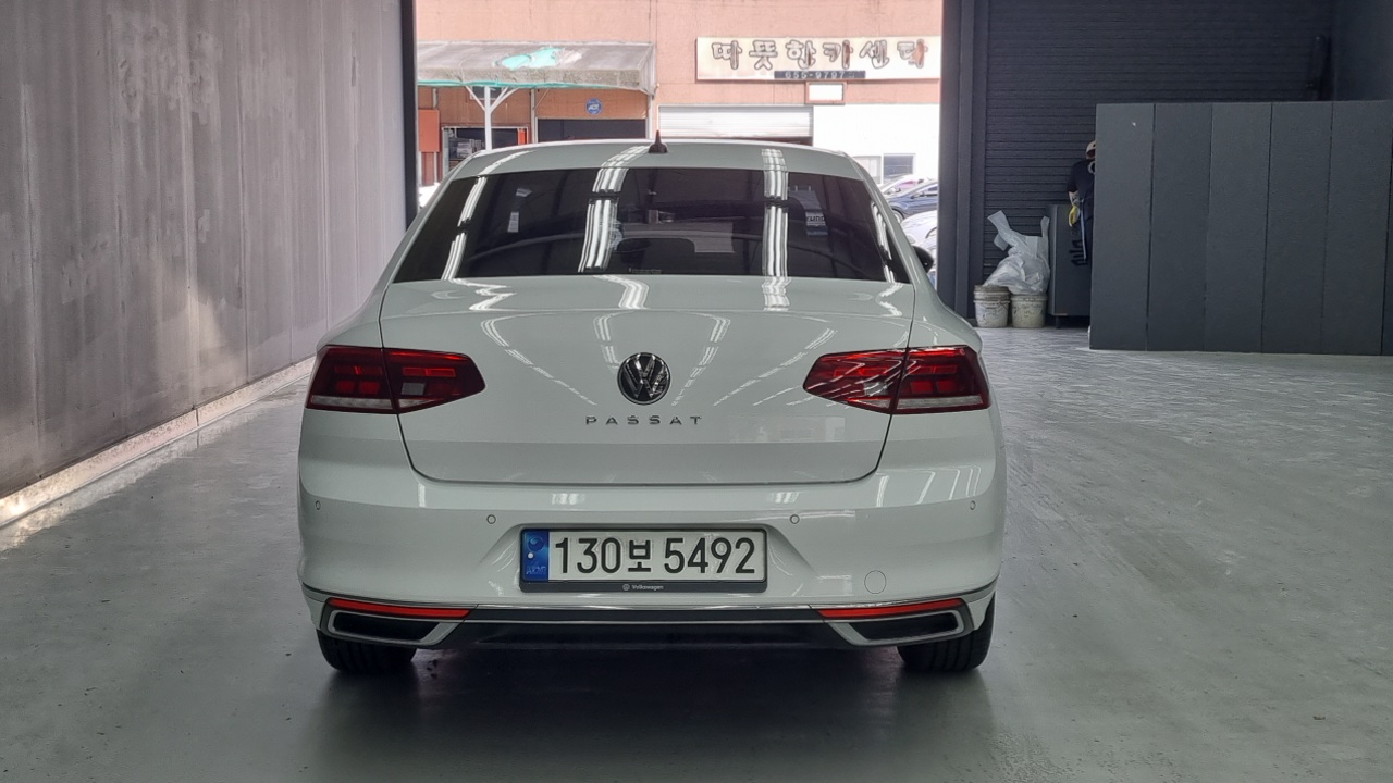Volkswagen Passat B8 2.0 TDI Premium - фото 3