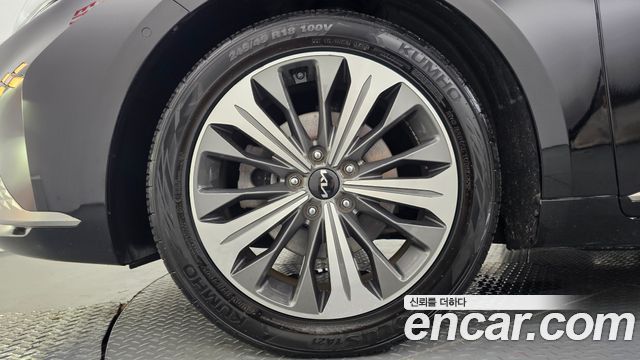 Kia K8 гибрид Noblesse - фото 4