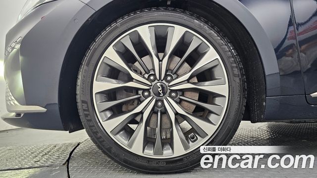 Kia K8 2.5 Gasoline 2WD Signature - фото 4