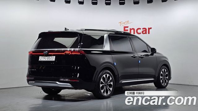Kia Carnival 4-го поколения 9-Seater Signature - фото 1