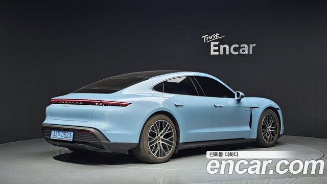 Porsche Taycan Base - фото 1