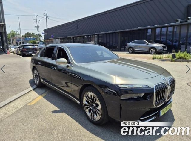 BMW 7-Series G70 740i sDrive Design Pure Excellence - фото 2
