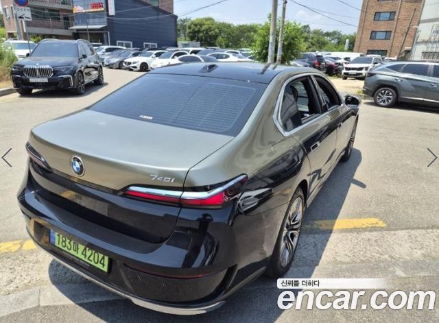 BMW 7-Series G70 740i sDrive Design Pure Excellence - фото 4