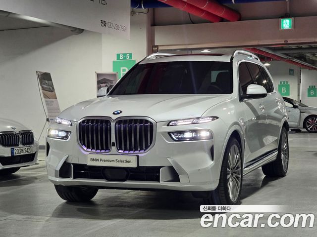 BMW X7 G07 xDrive 40i Design Pure Excellence 7-Seater - фото 0