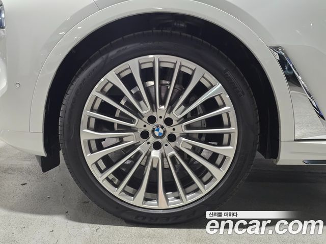 BMW X7 G07 xDrive 40i Design Pure Excellence 7-Seater - фото 4