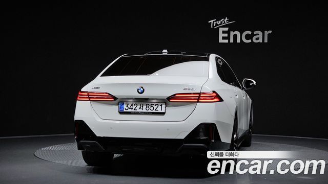 BMW 5-Series G60 530i xDrive M Sport - фото 3
