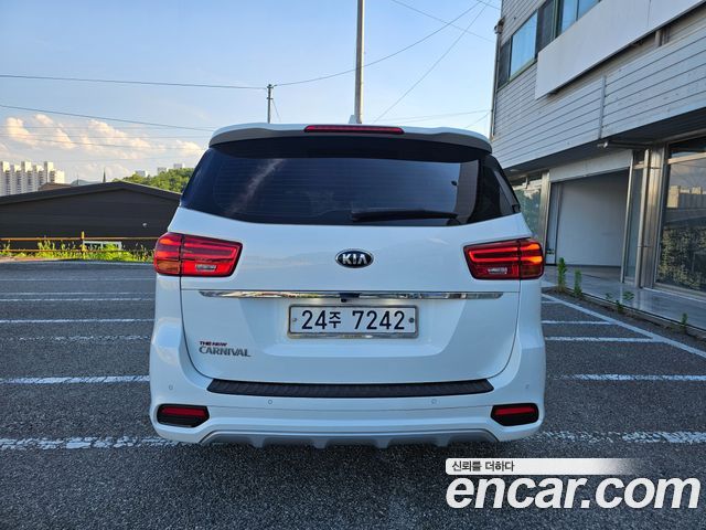 Kia Carnival Новый 9-Seater Noblesse Special - фото 3