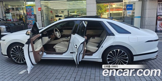Hyundai Grandeur GN7, гибрид Calligraphy - фото 2