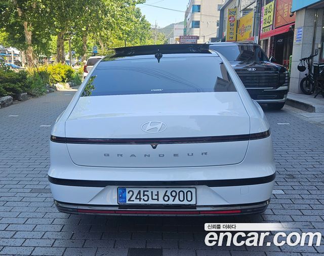 Hyundai Grandeur GN7, гибрид Calligraphy - фото 3