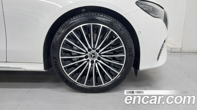 Mercedes-Benz E-Class W214 E450 4MATIC Exclusive - фото 4