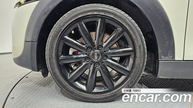 Mini Cooper 5Door Standard 3rd - фото 4