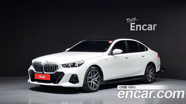 BMW 5-Series G60 520i M Sport - фото 0