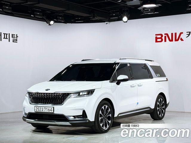 Kia Carnival 4-го поколения 9-Seater Noblesse - фото 0
