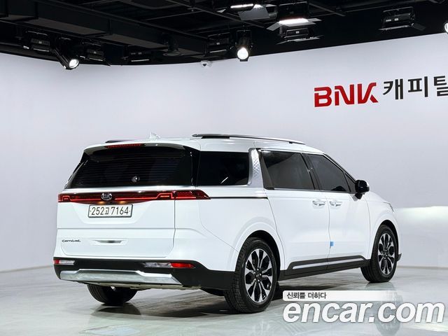 Kia Carnival 4-го поколения 9-Seater Noblesse - фото 1