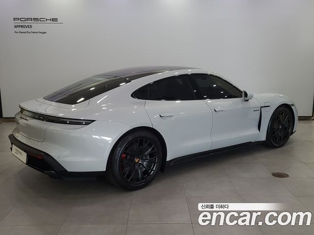 Porsche Taycan GTS - фото 1