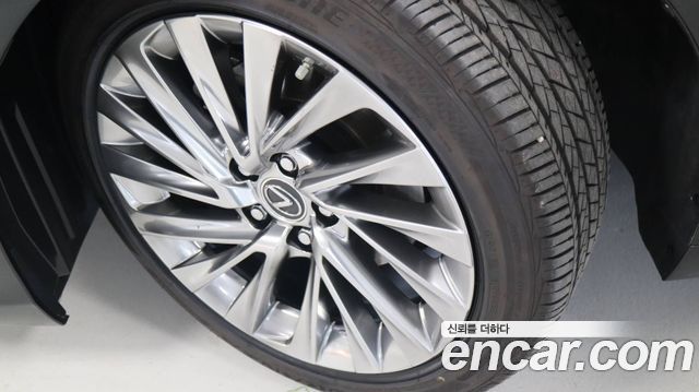 Lexus ES 7-го поколения Executive - фото 4