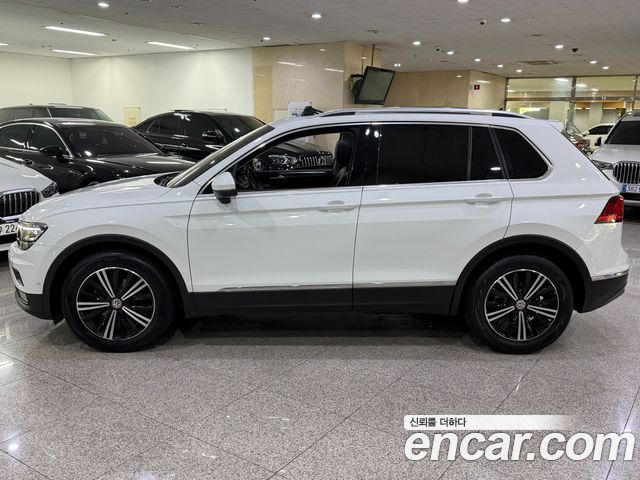 Volkswagen Tiguan 2-го поколения 2.0 TDI Prestige - фото 2