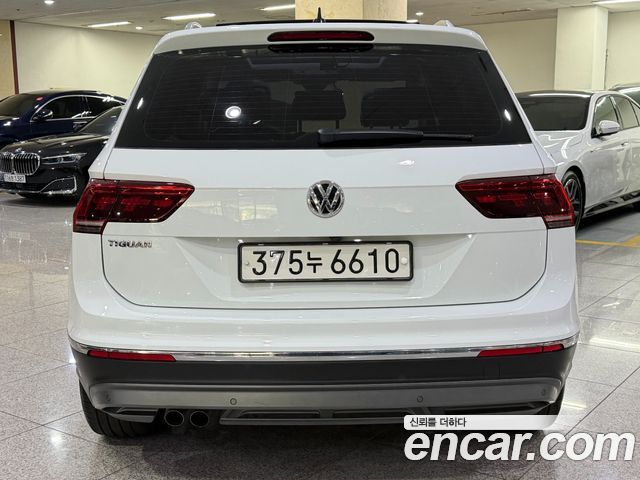 Volkswagen Tiguan 2-го поколения 2.0 TDI Prestige - фото 3