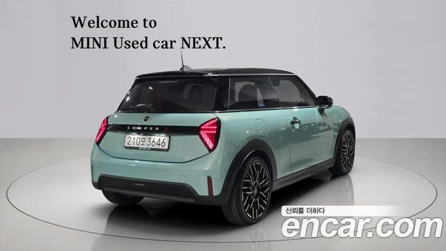 Mini Cooper 4-го поколения Favoured - фото 1