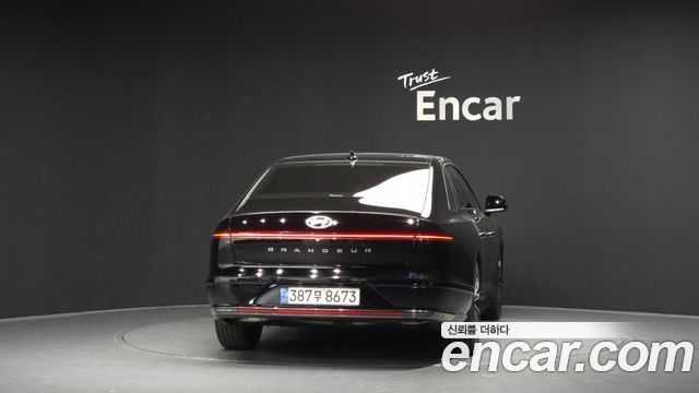 Hyundai Grandeur GN7, гибрид Calligraphy - фото 2