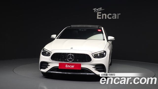Mercedes-Benz E-Class W213 E350 4MATIC AMG Line - фото 2
