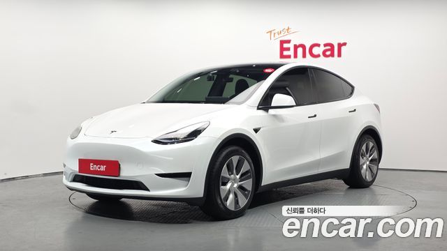 Tesla Model Y RWD - фото 0