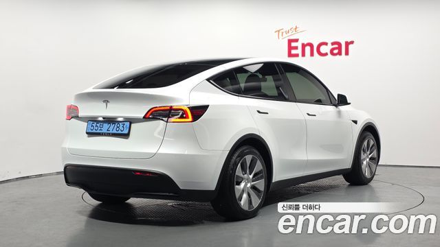 Tesla Model Y RWD - фото 1