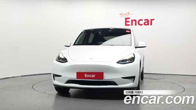 Tesla Model Y RWD - фото 2
